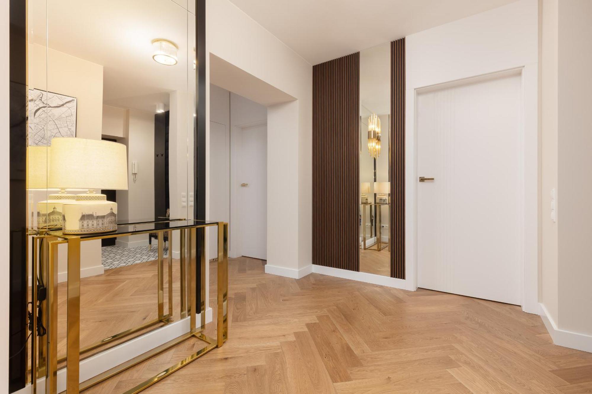 Lux Blue Moon Center Foksal By Renters Prestige Butas *