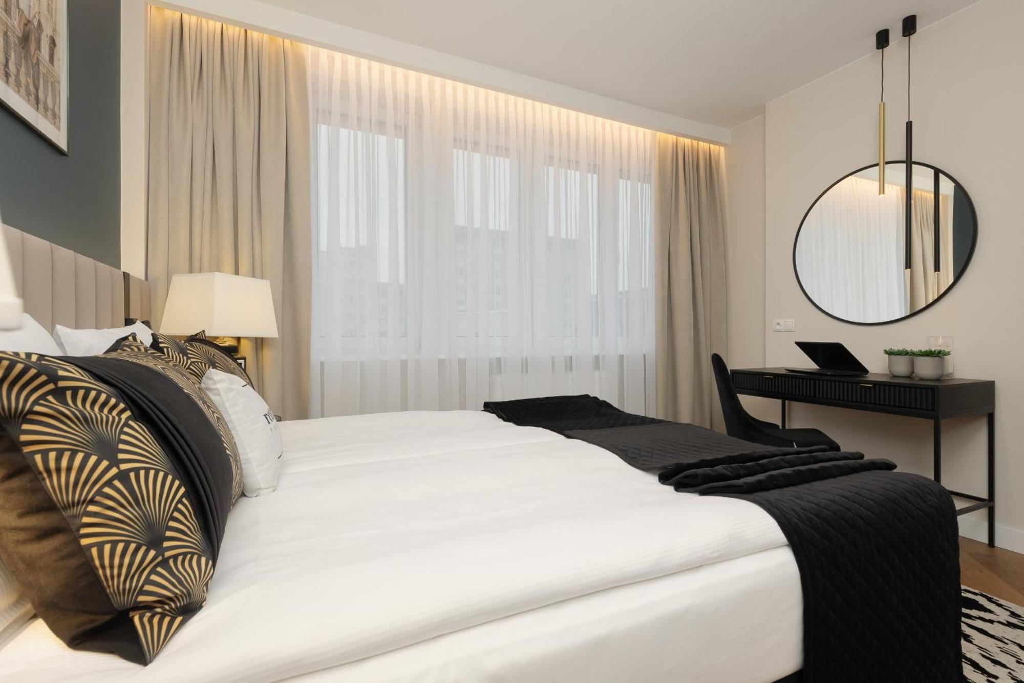 Butas Lux Blue Moon Center Foksal By Renters Prestige *